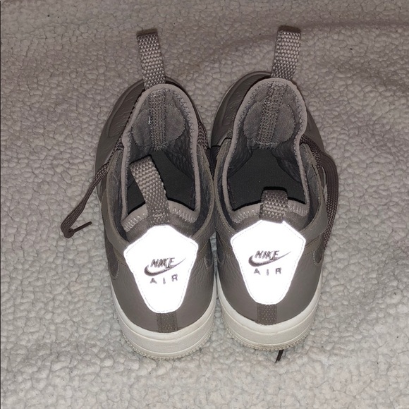 Nike Air Force 1 shoes. - Picture 3 of 4